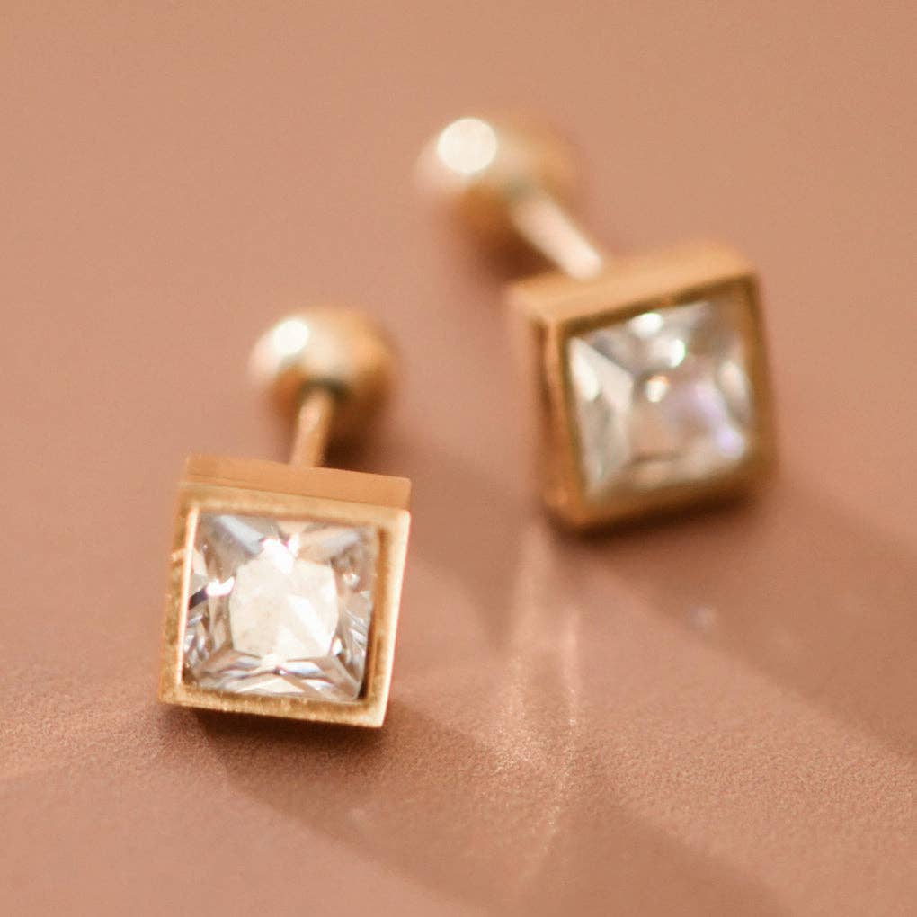 18K Gold Plated Stainless Steel Clear Crystal Studs - 7997: S0OX3T7997