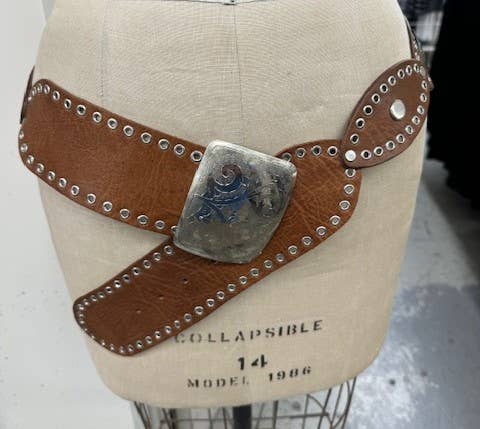 Leather Oval Buckle Belt