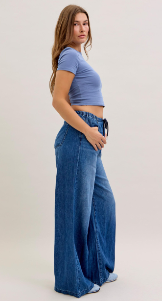 JB HW Featherweight Palazzo