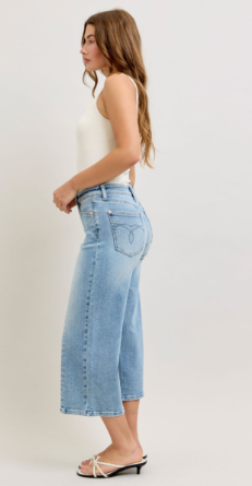 JB Classic Crop Wide-Leg Jeans