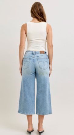 JB Classic Crop Wide-Leg Jeans
